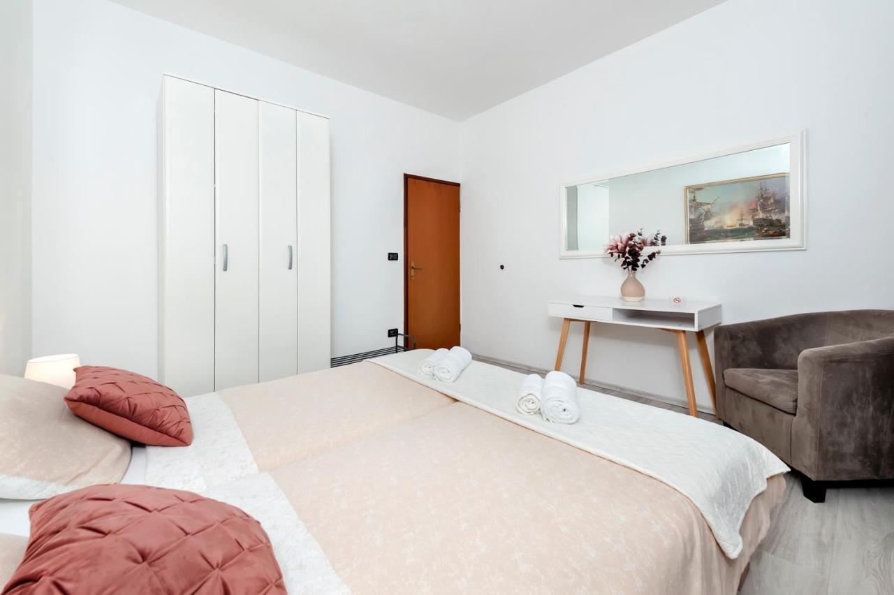 Apartment St. Antonio Rovigno Esterno foto