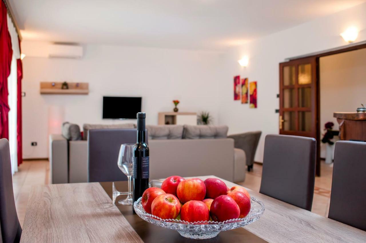 Apartment St. Antonio Rovigno Esterno foto